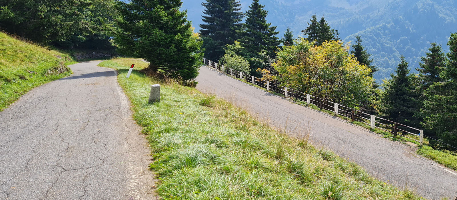 auffahrt mit kehre am passo del vivione