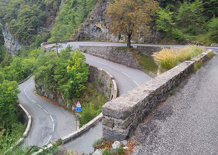 kehren am legendären col de turini