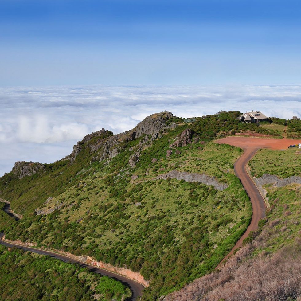panorama der gipfel-plattform des achada do teixeira
